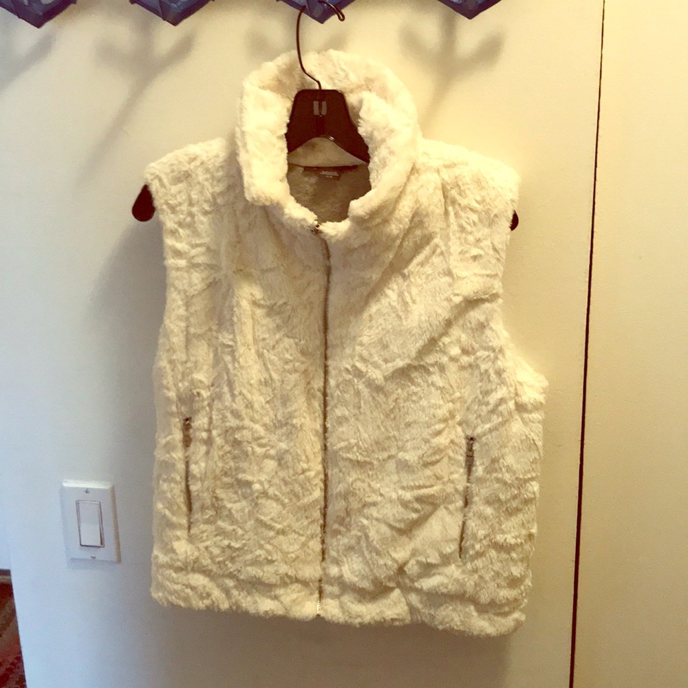 Armani Exchange fur vest